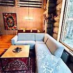 By Lapland Villas, Near Aarnilampi Beach, Great Private For Families & Outdoor Lovers, Sauna, Wifi 샬레 루오스토