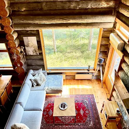 - Lapland Villas, Aarnilampi Beach, Private For Outdoor Lovers & Families, Sauna, Fireplace בקתה *
