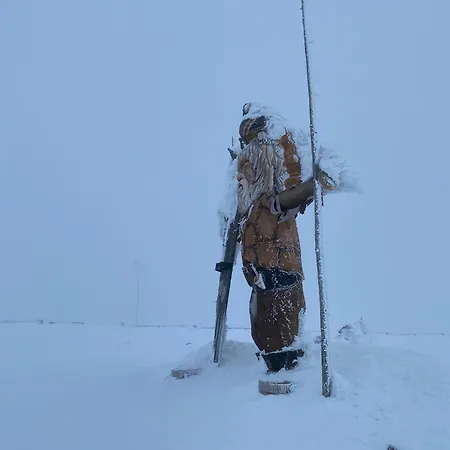 By Lapland Villas, Near Aarnilampi Beach, Great Private For Families & Outdoor Lovers, Sauna, Wifi Alpesi faház *