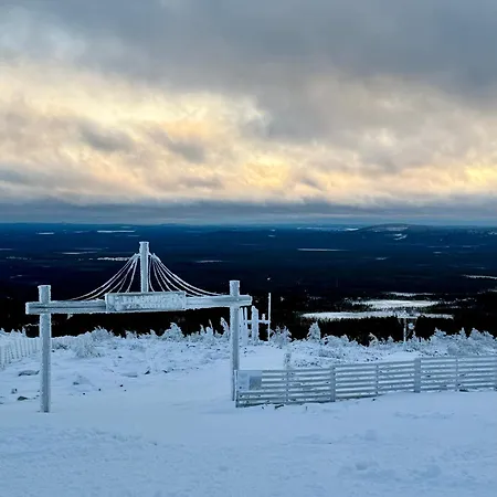 By Lapland Villas, Near Aarnilampi Beach, Great Private For Families & Outdoor Lovers, Sauna, Wifi Alpesi faház